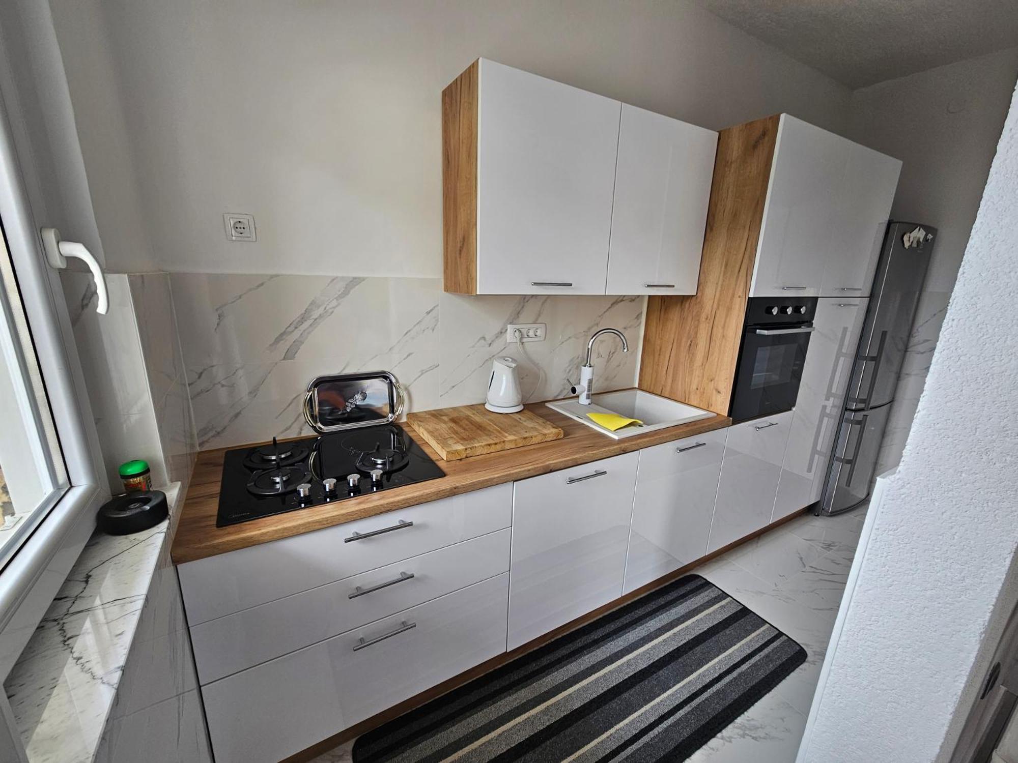 Anna Apartment Марина Екстериор снимка