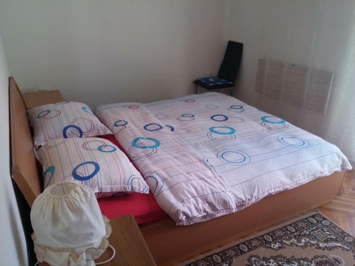 Anna Apartment Марина Екстериор снимка