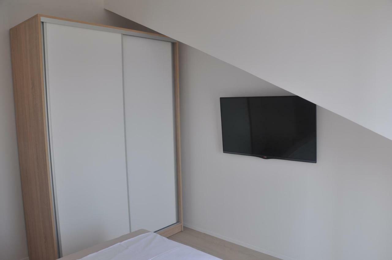 Anna Apartment Марина Екстериор снимка