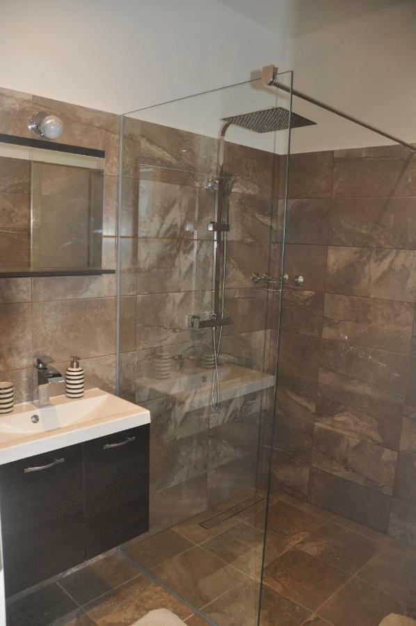 Anna Apartment Марина Екстериор снимка