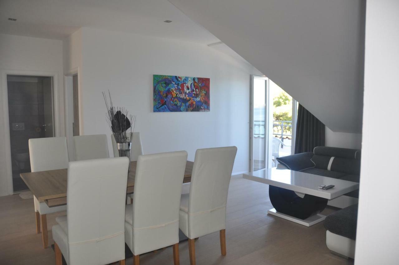 Anna Apartment Марина Екстериор снимка