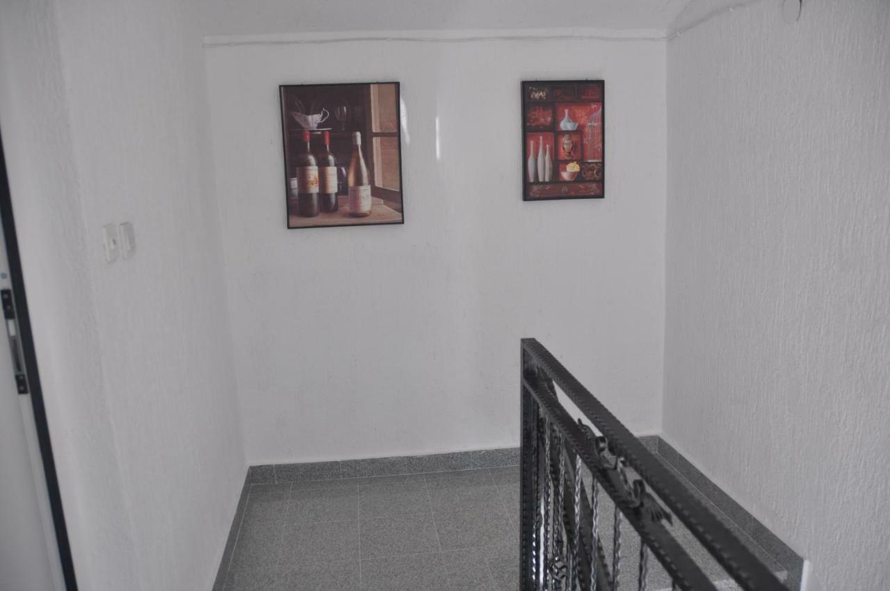 Anna Apartment Марина Екстериор снимка